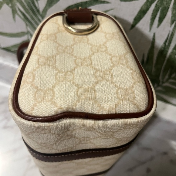 Gucci GG Supreme Small Handbag - Picture 5 of 11
